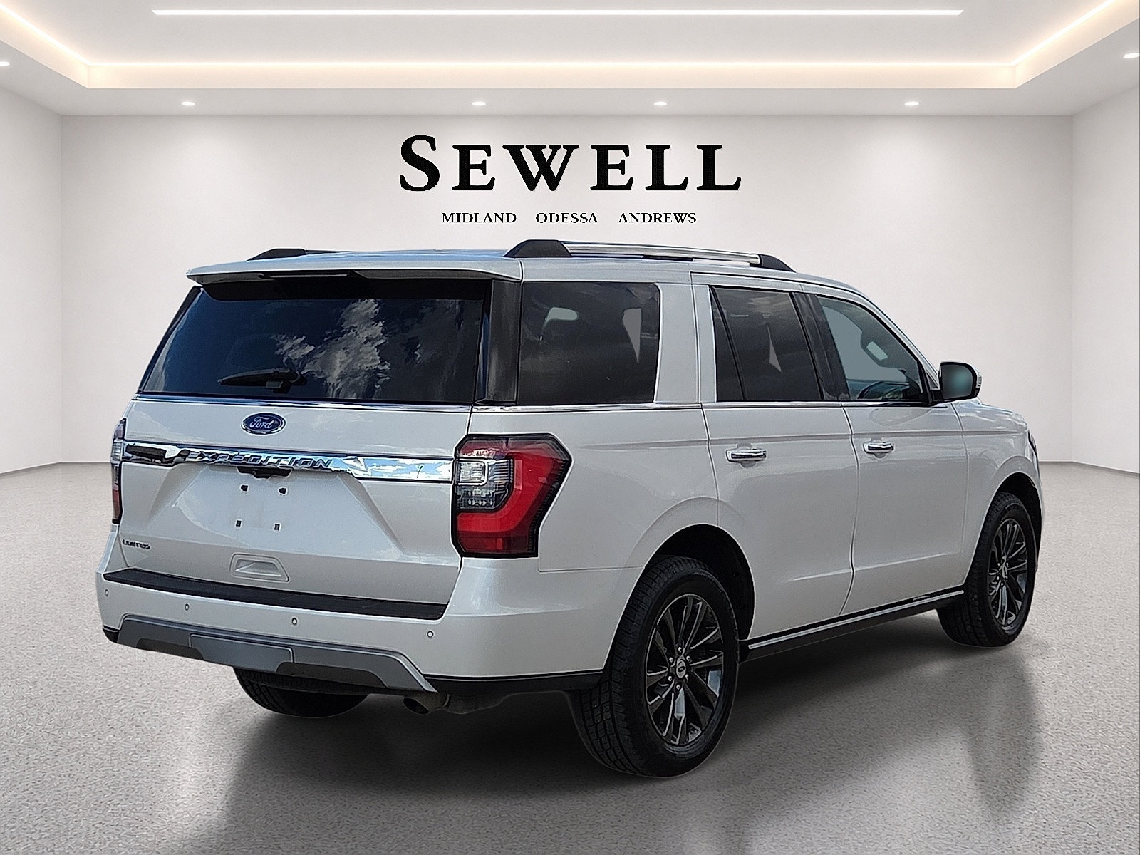 Used 2019 Ford Expedition Limited RWD image 4