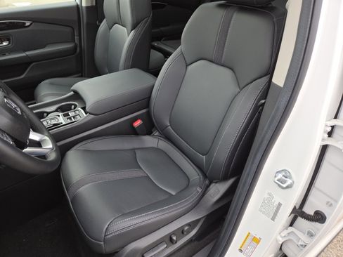 Used 2025 Honda Pilot Touring image 27