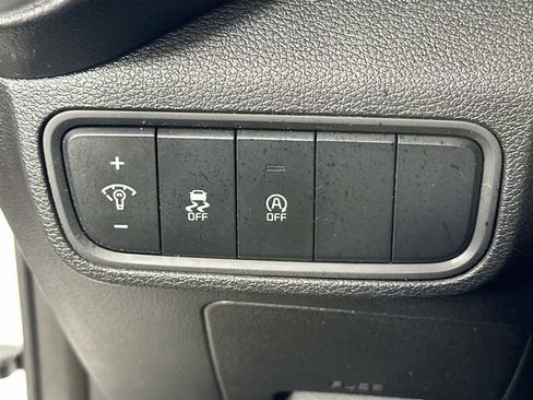 Used 2024 Kia Soul LX w/ Option Group 015 FWD image 21