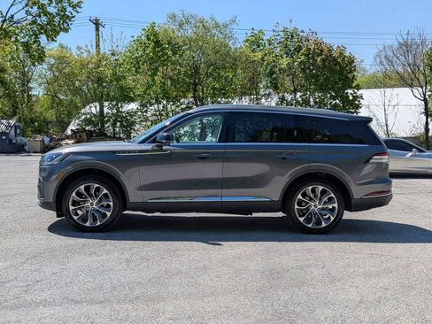 Used 2025 Lincoln Aviator Reserve w/ Illumination Package AWD/4WD image 11