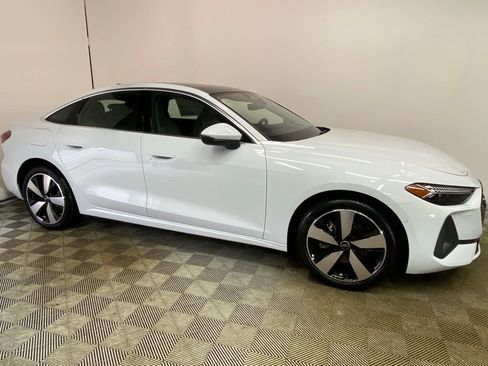 New 2025 Audi A5 2.0T Prestige w/ 19" Wheel Package image 3