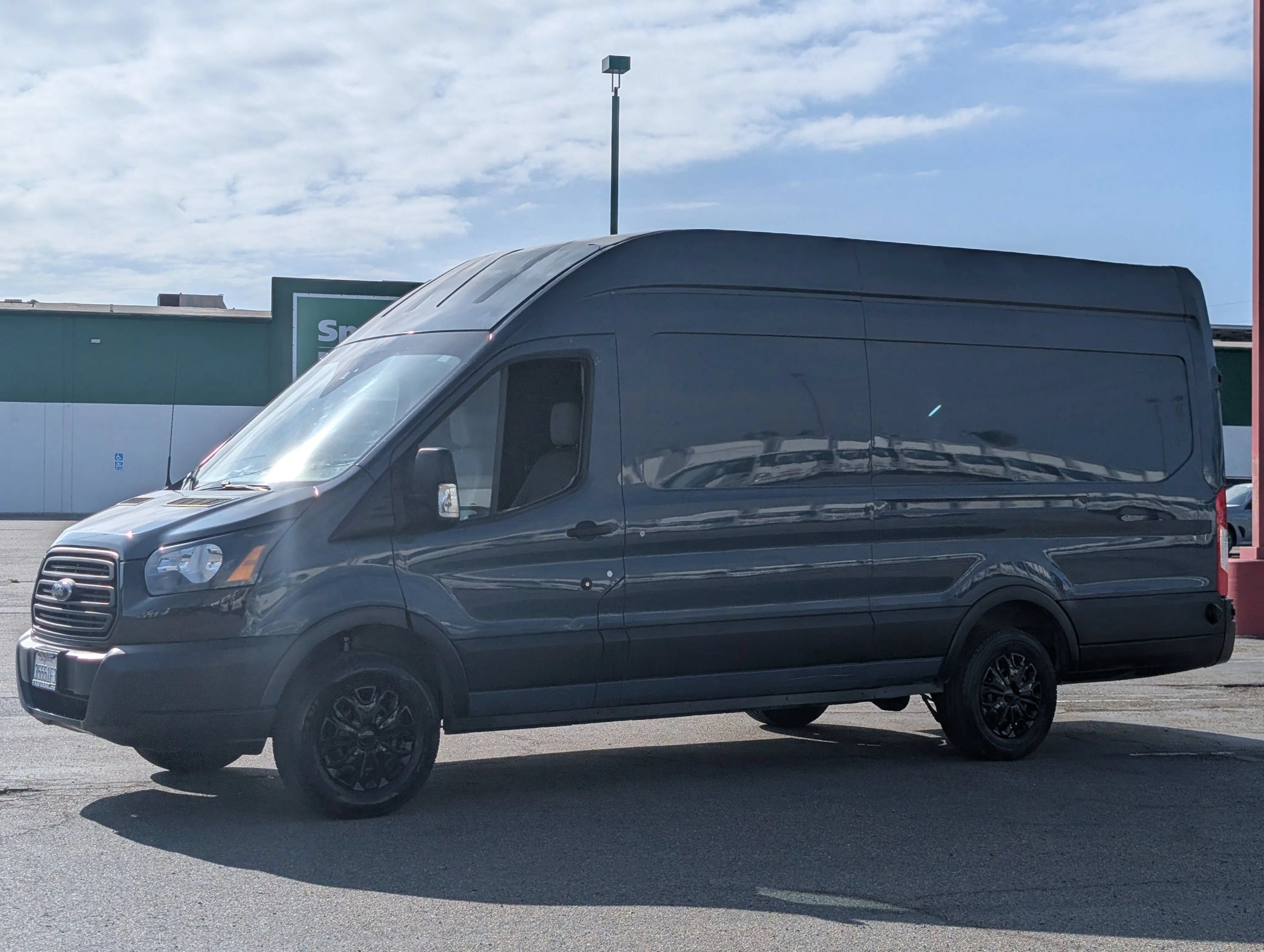 Used 2019 Ford Transit 250 148 High Roof Extended RWD image 4