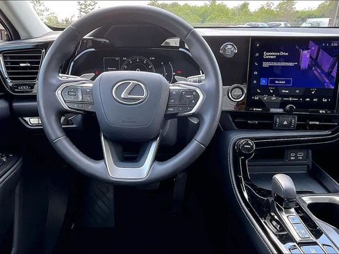 Used 2024 Lexus NX 250 FWD w/ Cold Area Package image 6