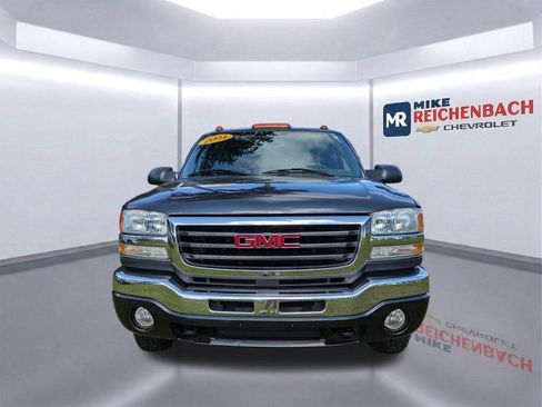 Used 2004 GMC Sierra 3500 SLE w/ Heavy-Duty Power Package RWD image 9