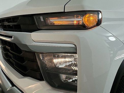 Used 2025 Chevrolet Silverado 3500 LT w/ Safety Package image 31