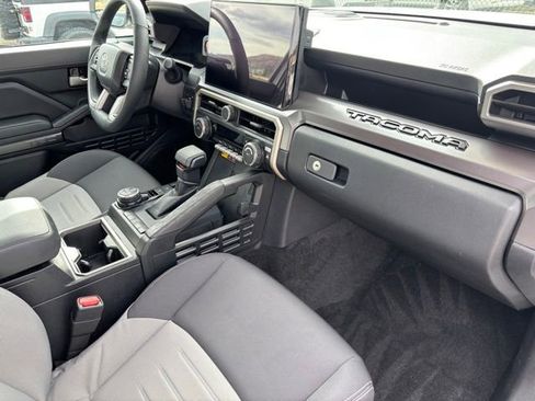 Used 2024 Toyota Tacoma TRD Off-Road w/ TRD Off Road Upgrade Package image 29