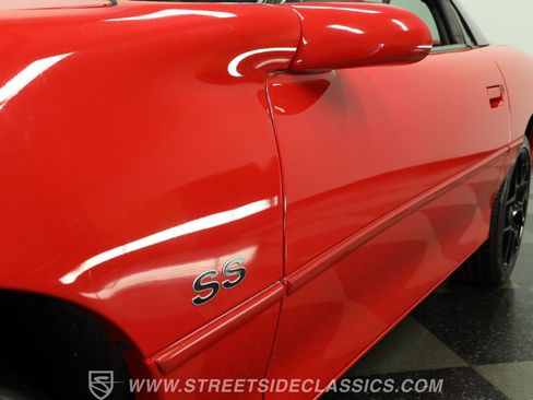 Used 2002 Chevrolet Camaro Z28 w/ SS Performance/Appearance Pkg RWD image 22