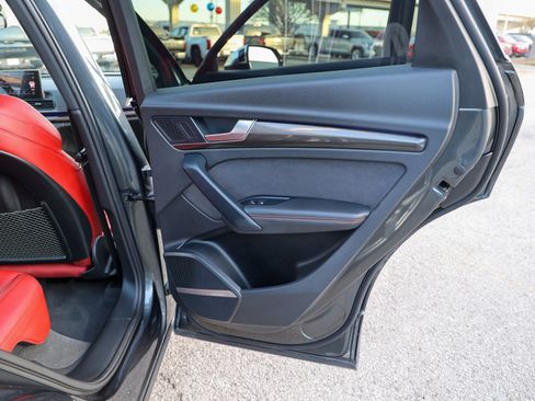 Used 2021 Audi SQ5 Prestige image 40