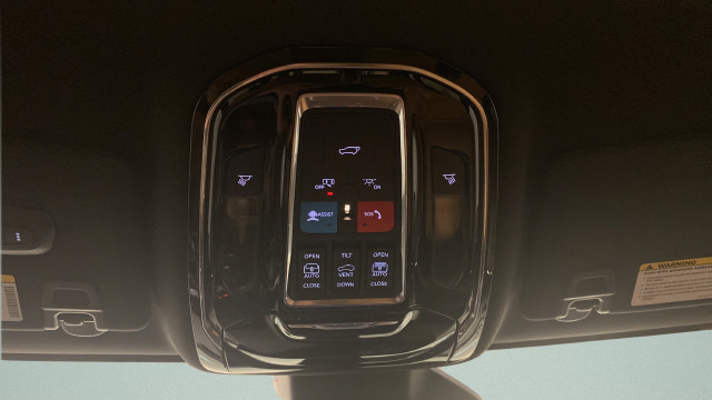 Used 2023 Jeep Grand Cherokee L Summit w/ Advanced Protech Group IV AWD/4WD image 21