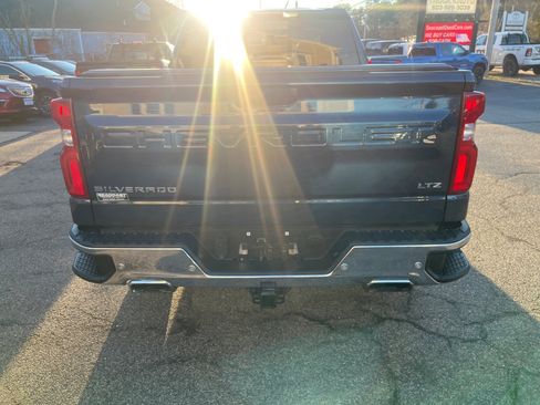 Used 2020 Chevrolet Silverado 1500 LTZ w/ LTZ Premium Package image 6