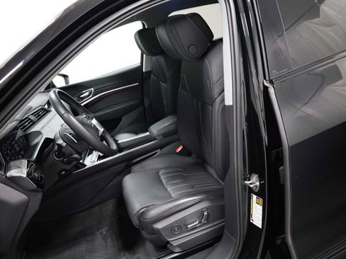 Used 2024 Audi Q8 e-tron Prestige w/ Prestige Package AWD/4WD image 5