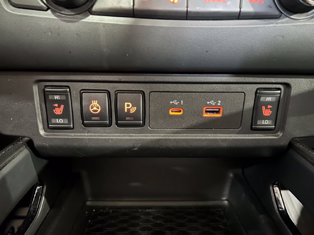 Used 2022 Nissan Frontier PRO-4X AWD/4WD image 33
