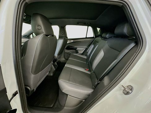 Used 2023 Volkswagen ID.4 Pro S image 30