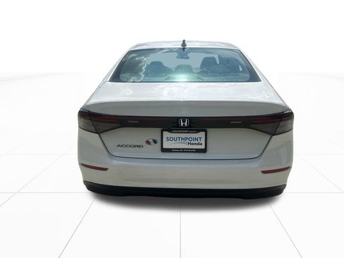 Certified 2023 Honda Accord LX image 7