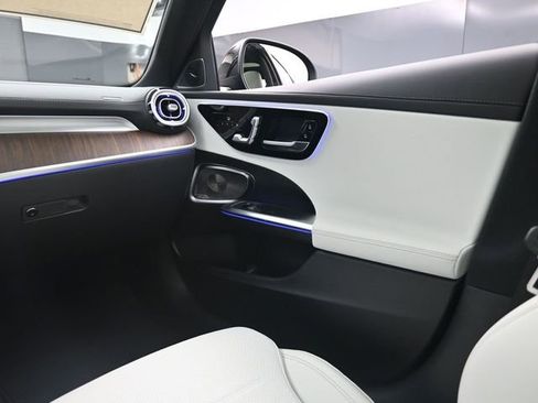 New 2025 Mercedes-Benz C 300 Sedan image 24