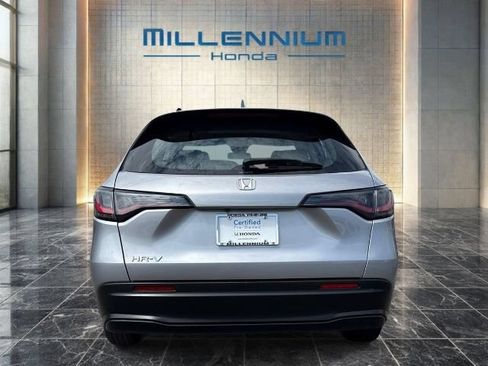 Used 2023 Honda HR-V LX image 4