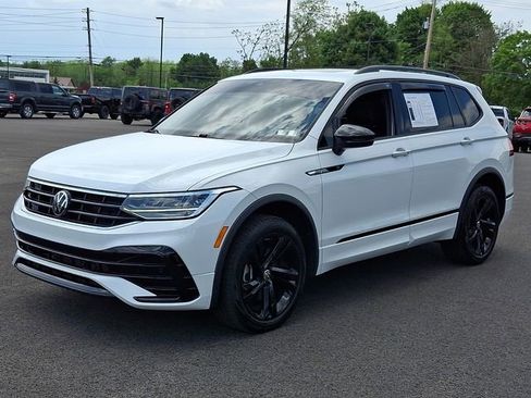 Used 2024 Volkswagen Tiguan SE R-Line AWD/4WD image 6