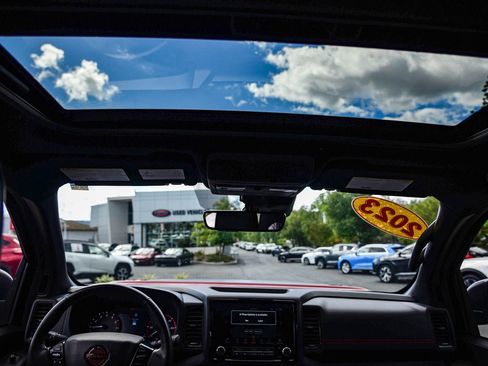 Used 2023 Nissan Frontier PRO-4X w/ Pro-4X Premium Package image 20