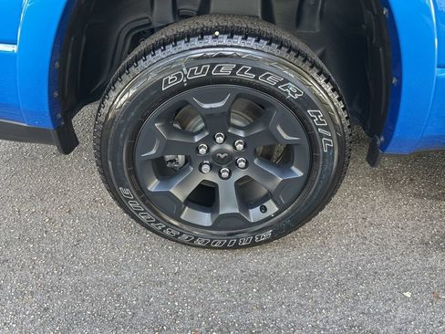 Used 2025 RAM 1500 Big Horn AWD/4WD image 24