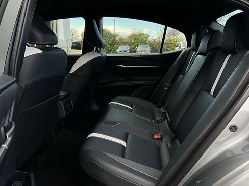 Used 2025 Toyota Camry SE image 12