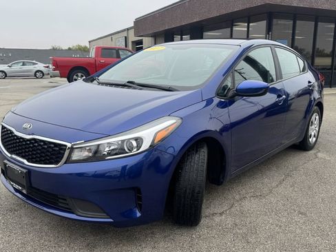 Used 2017 Kia Forte LX w/ LX Popular Package image 3