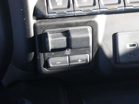 Used 2023 GMC Sierra 2500 Denali w/ Denali Ultimate Package image 28