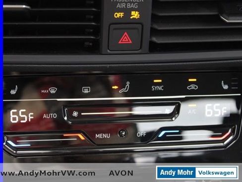 Used 2025 Volkswagen Jetta SE image 37