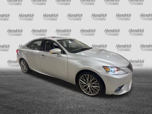 Used 2016 Lexus IS 200t w/ Premium Package RWD image 15