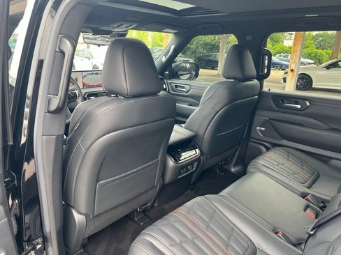 Certified 2025 Nissan Armada PRO-4X w/ Pro-4X Premium Package AWD/4WD image 11