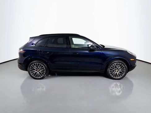 Certified 2023 Porsche Cayenne AWD/4WD image 8