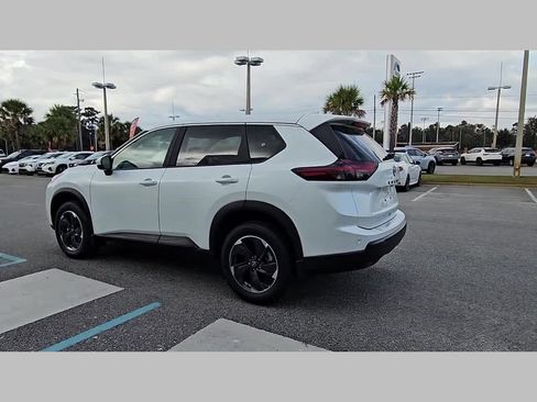 New 2026 Nissan Rogue SV image 29