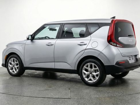 Used 2025 Kia Soul LX w/ LX Technology Package image 6