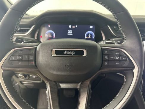 New 2025 Jeep Grand Cherokee L Limited image 11