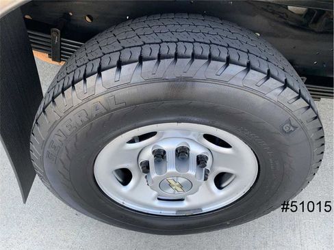 Used 2020 Chevrolet Express 3500 w/ Driver Convenience Package image 22