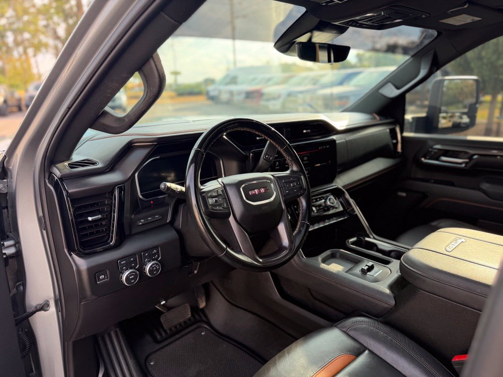 Used 2025 GMC Sierra 2500 AT4 w/ AT4 Premium Plus Package AWD/4WD image 8