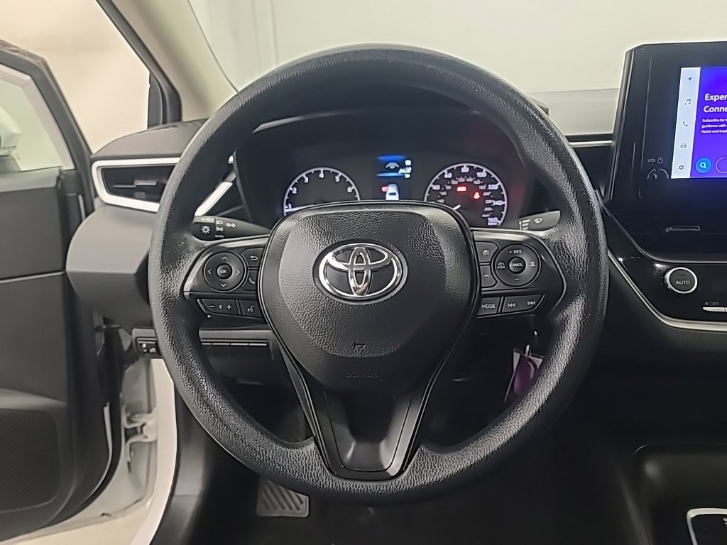 Used 2025 Toyota Corolla LE FWD image 32