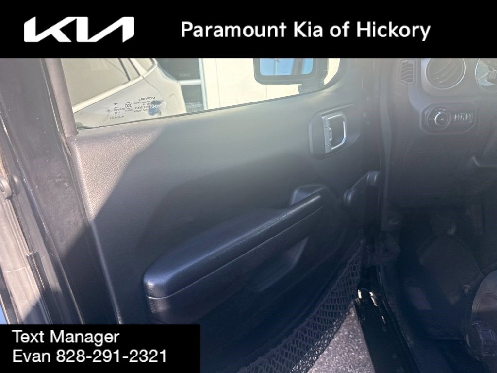 Used 2018 Jeep Wrangler Unlimited Sport AWD/4WD image 9