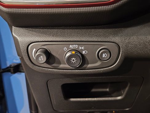 Used 2023 Chevrolet TrailBlazer RS image 24