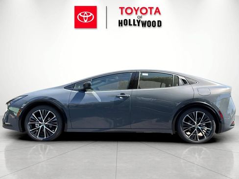New 2026 Toyota Prius Limited FWD image 9