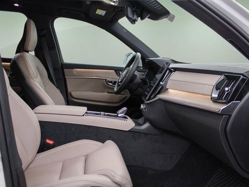 New 2026 Volvo XC90 B5 Ultra w/ Protection Package Premier AWD/4WD image 45