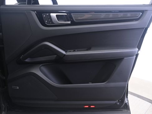 Certified 2022 Porsche Cayenne Turbo GT AWD/4WD image 20