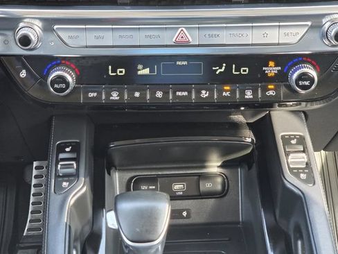 Used 2022 Kia Telluride SX w/ SX Prestige Package AWD/4WD image 16