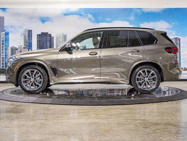 Used 2026 BMW X5 xDrive40i w/ M Sport Package AWD/4WD image 6