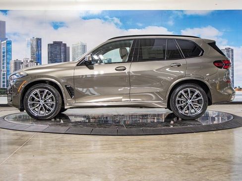 Used 2026 BMW X5 xDrive40i w/ M Sport Package AWD/4WD image 6