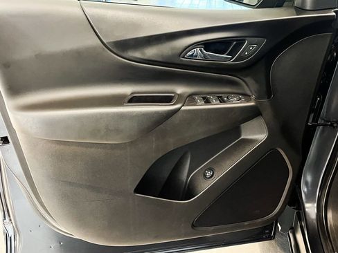 Used 2022 Chevrolet Equinox LT image 14