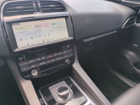 Used 2020 Jaguar F-PACE Premium AWD/4WD image 11