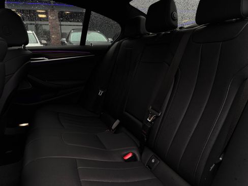 Used 2022 BMW 530i xDrive w/ M Sport Package image 26