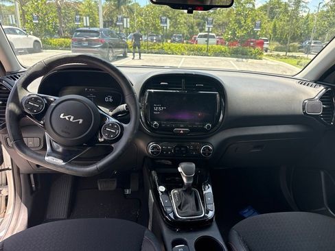 Used 2023 Kia Soul GT-Line w/ GT-Line Technology Package FWD image 16