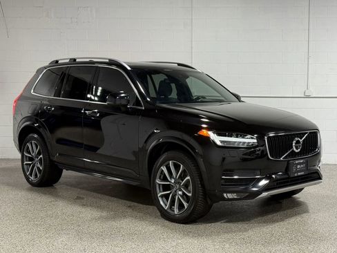 Used 2017 Volvo XC90 T6 Momentum w/ Vision Package image 4