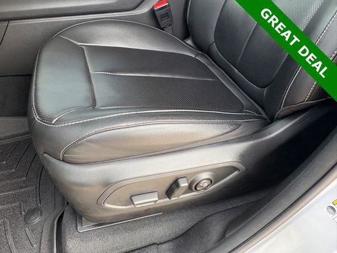 Used 2025 Jeep Grand Cherokee Limited w/ Luxury Tech Group II image 32